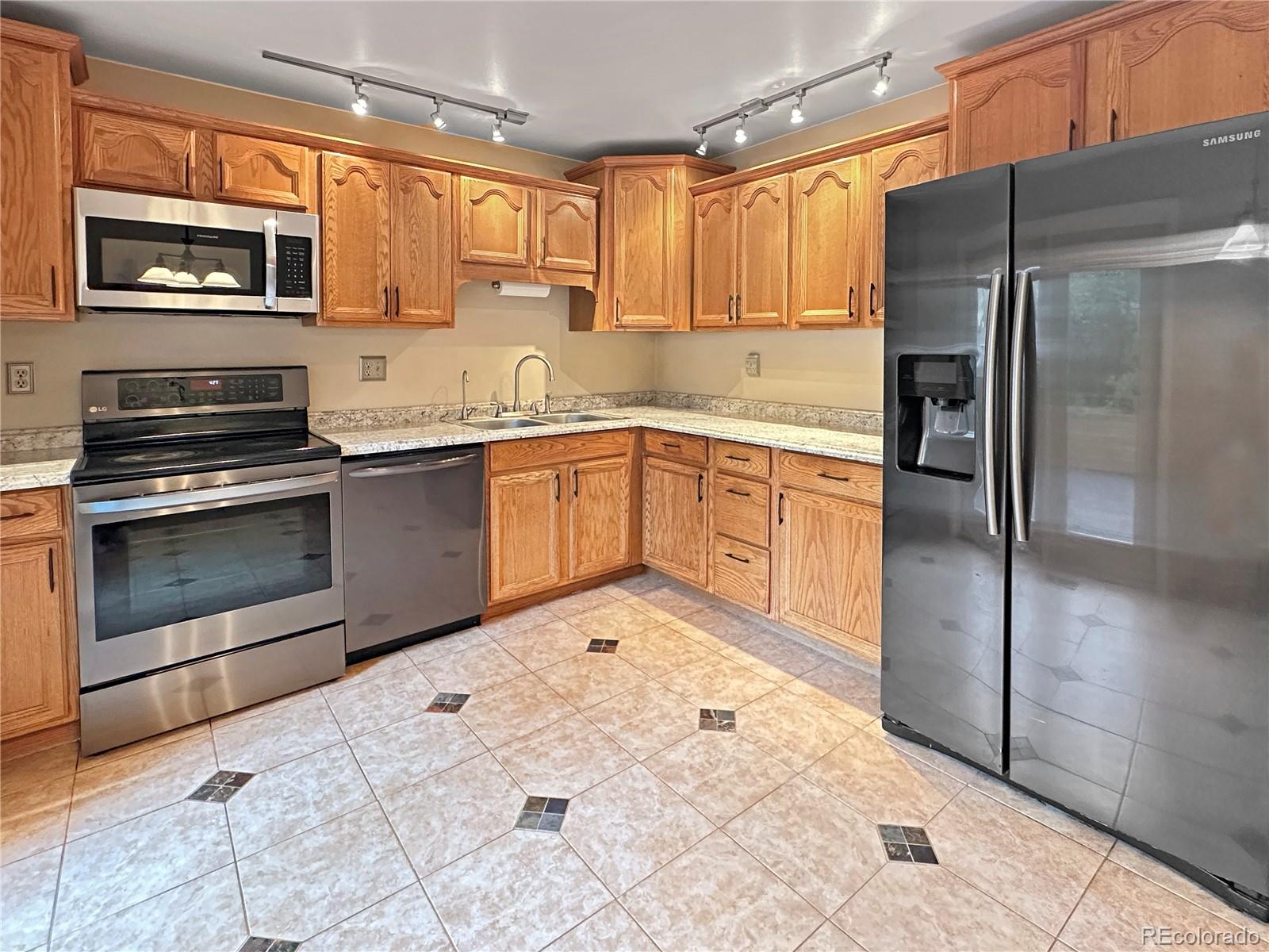 MLS Image #3 for 9236 w euclid avenue,littleton, Colorado