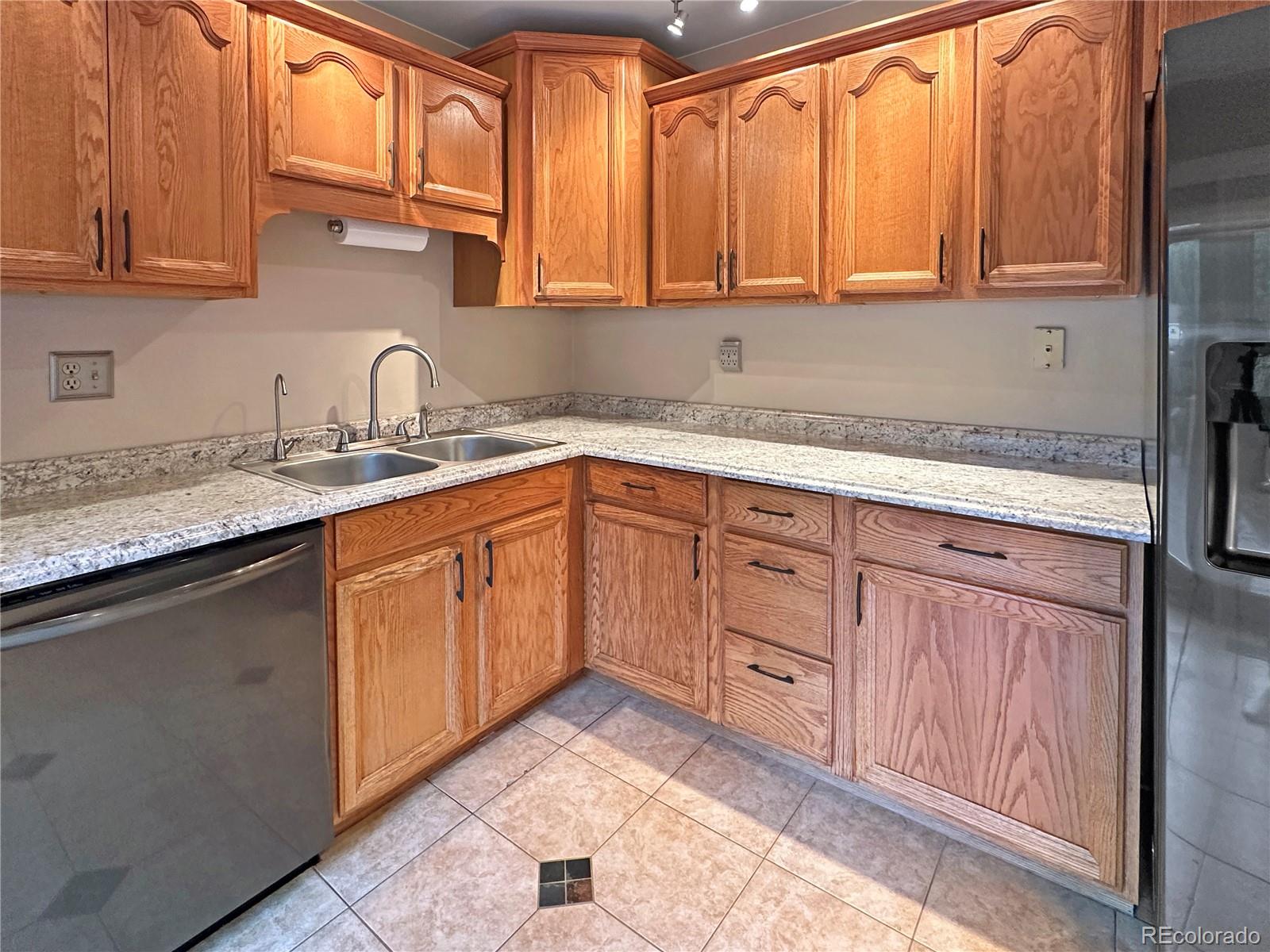 MLS Image #6 for 9236 w euclid avenue,littleton, Colorado