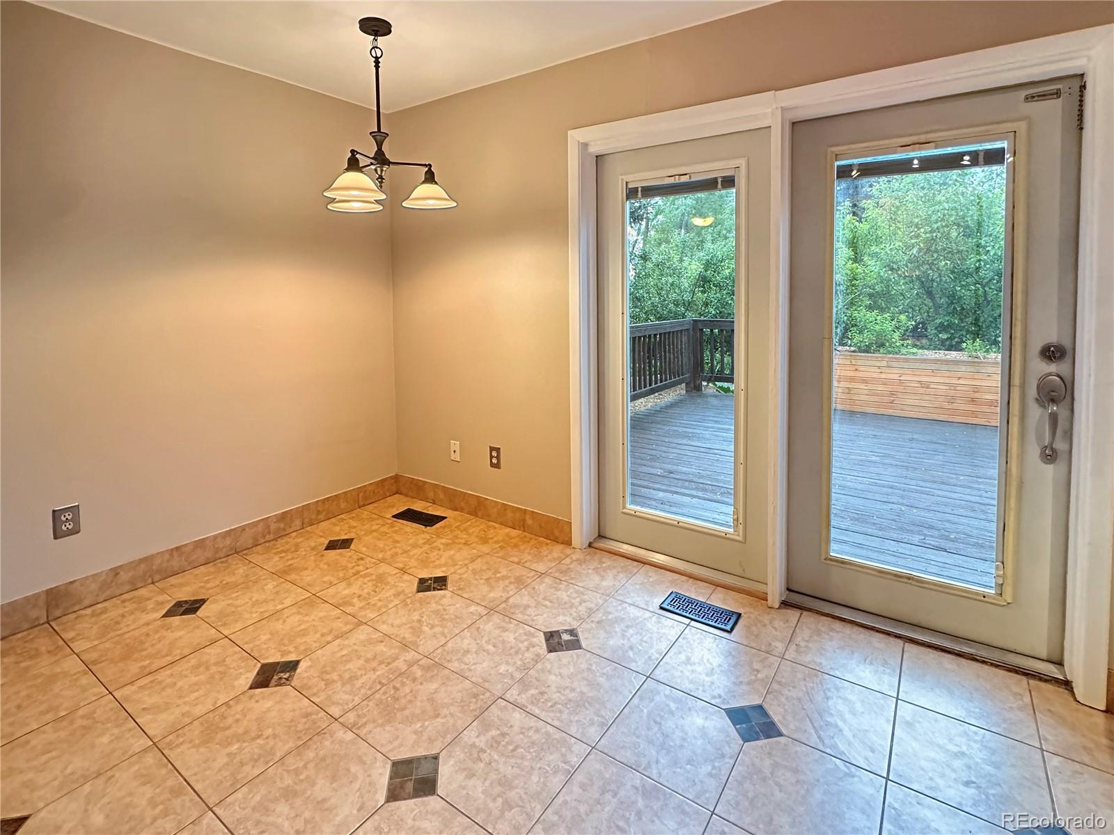 MLS Image #8 for 9236 w euclid avenue,littleton, Colorado