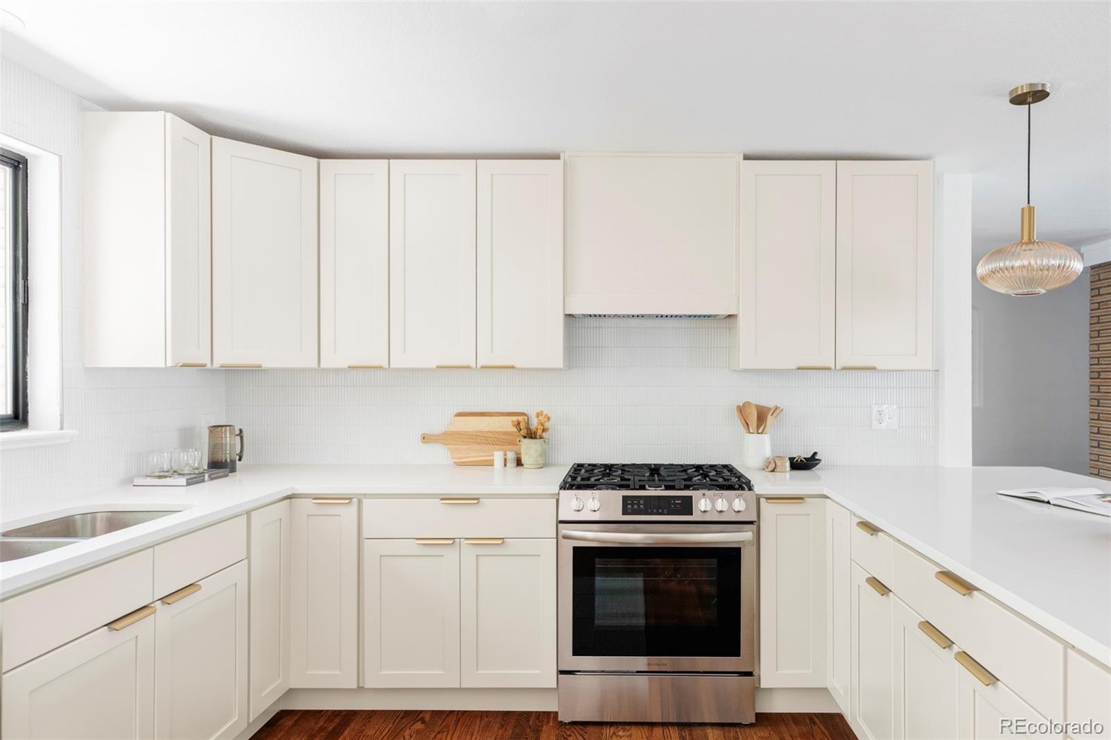 MLS Image #9 for 1695 e eastman avenue,englewood, Colorado