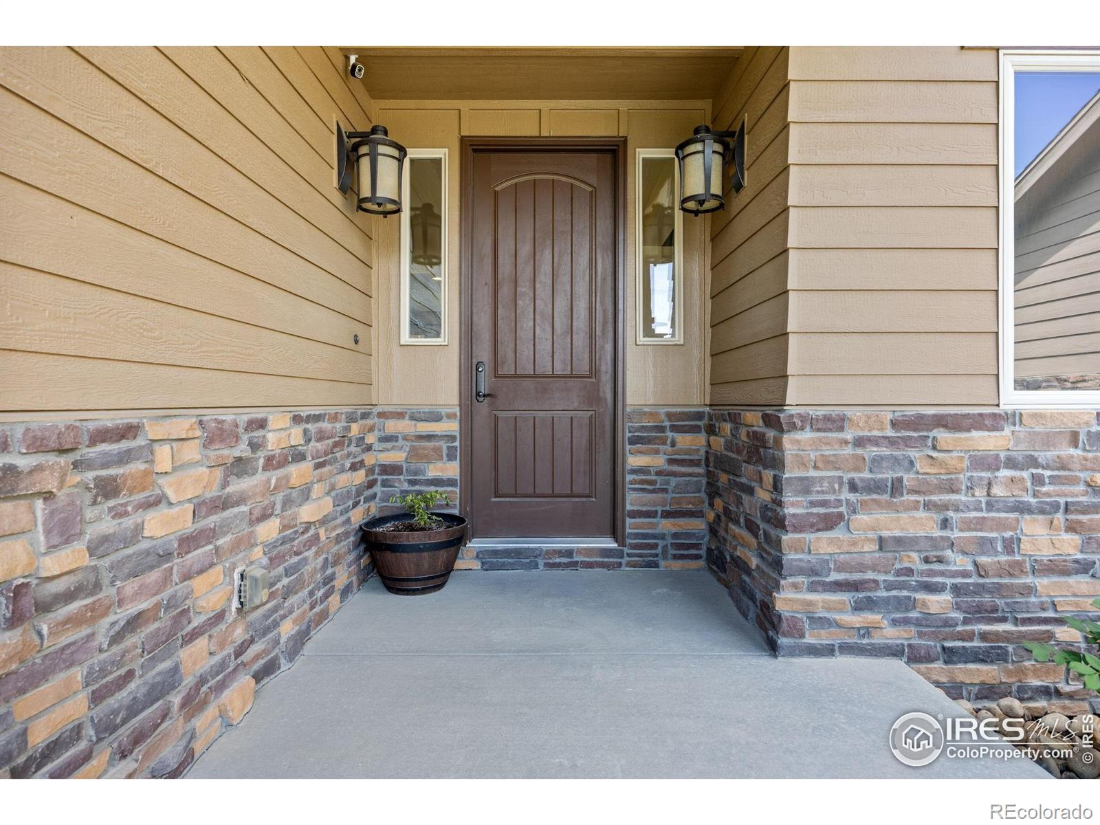 MLS Image #3 for 873  signal court,timnath, Colorado