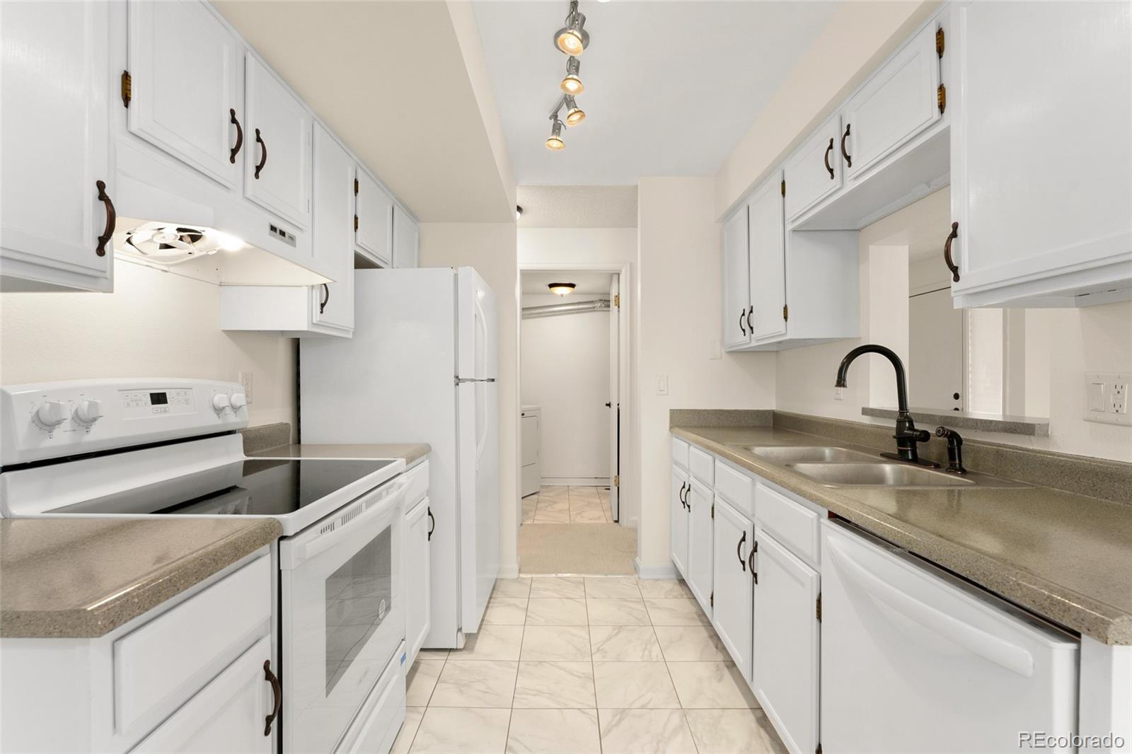 MLS Image #15 for 8100 w quincy avenue,littleton, Colorado