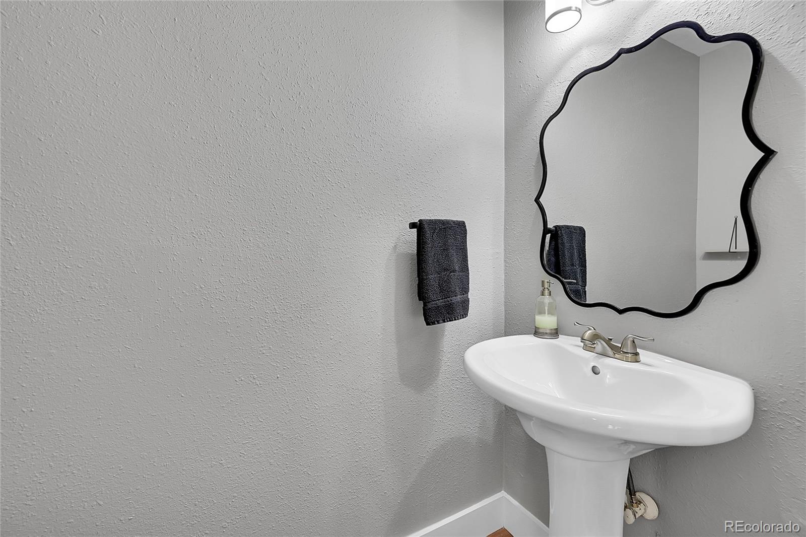 MLS Image #9 for 962 s potomac way,aurora, Colorado