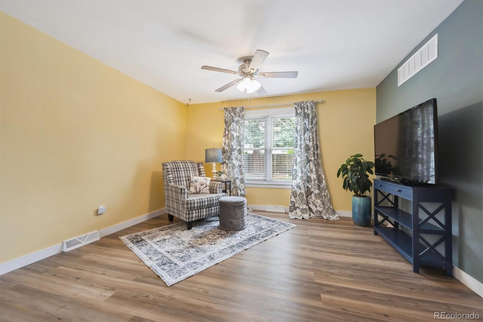 MLS Image #4 for 8397  chase drive,arvada, Colorado