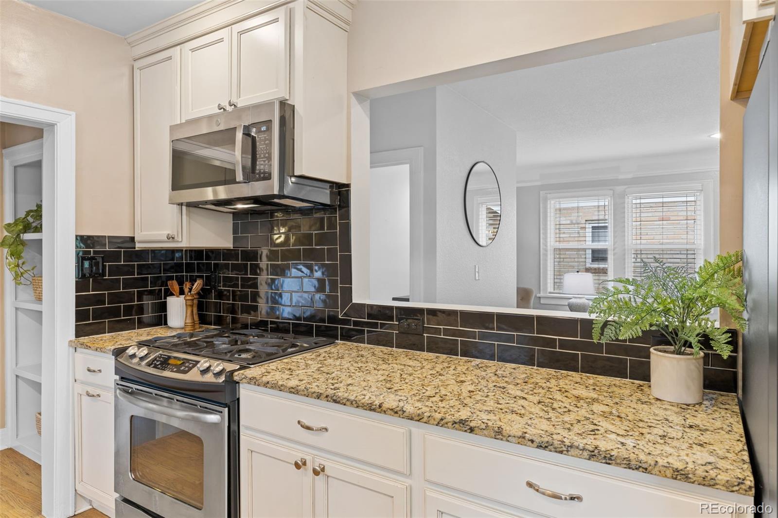 MLS Image #15 for 3334 w 37th avenue,denver, Colorado