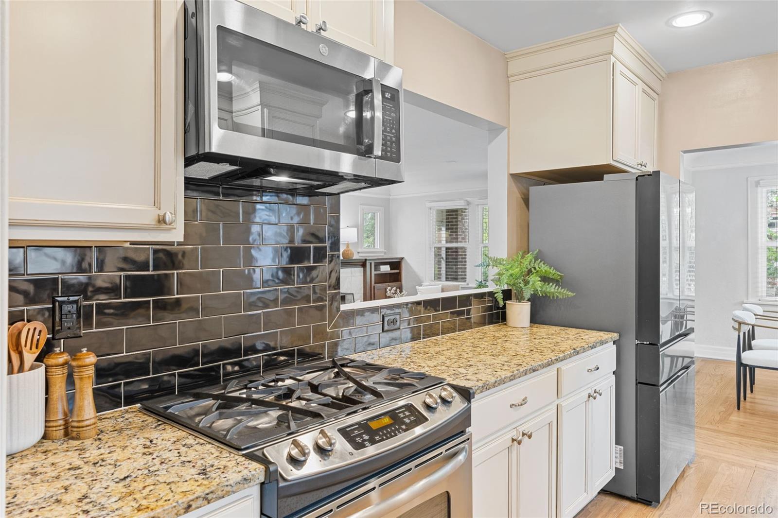 MLS Image #17 for 3334 w 37th avenue,denver, Colorado