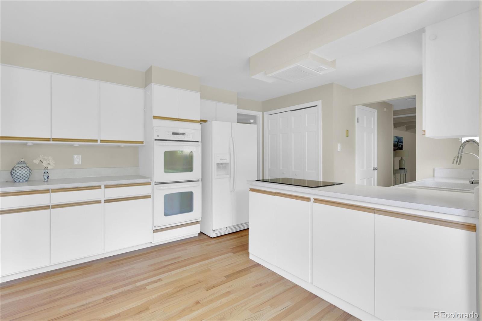 MLS Image #12 for 7504 e jefferson drive,denver, Colorado