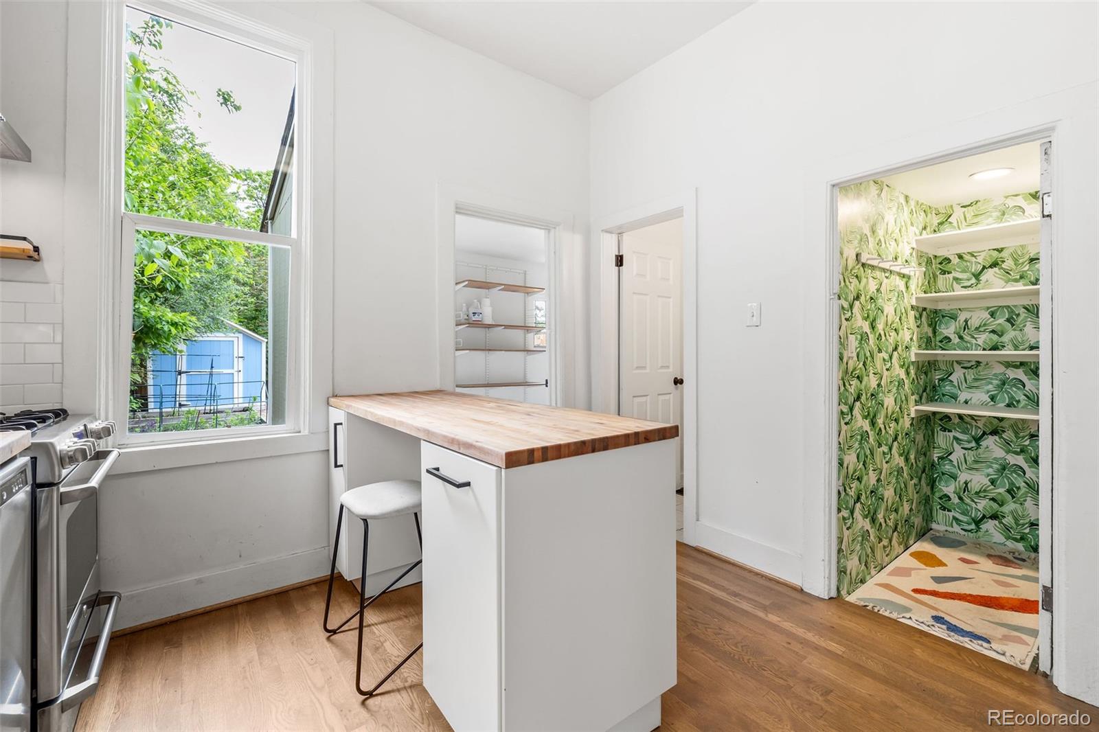 MLS Image #14 for 2841  stout street,denver, Colorado