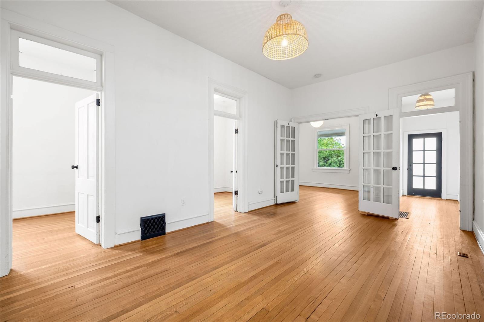 MLS Image #4 for 2841  stout street,denver, Colorado