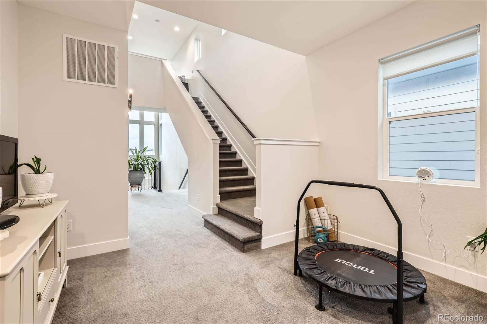 MLS Image #21 for 6058  beeler court,denver, Colorado