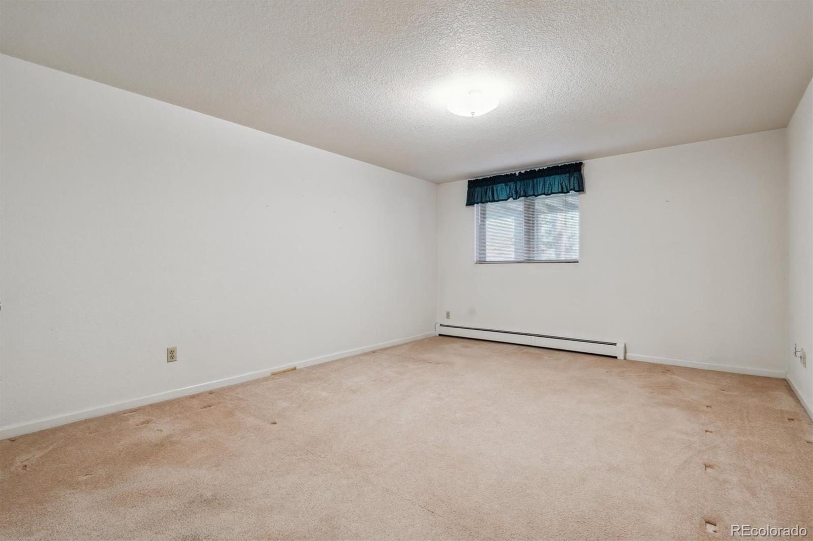 MLS Image #21 for 2010  46th avenue,greeley, Colorado