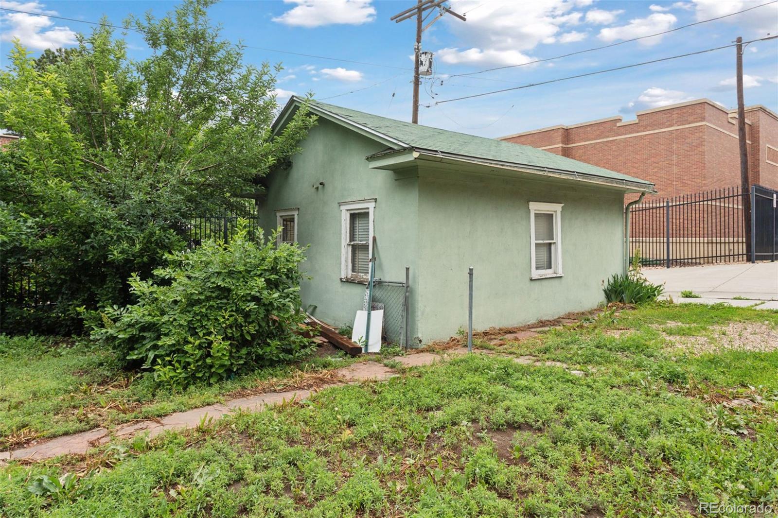 MLS Image #24 for 1900 s university boulevard,denver, Colorado