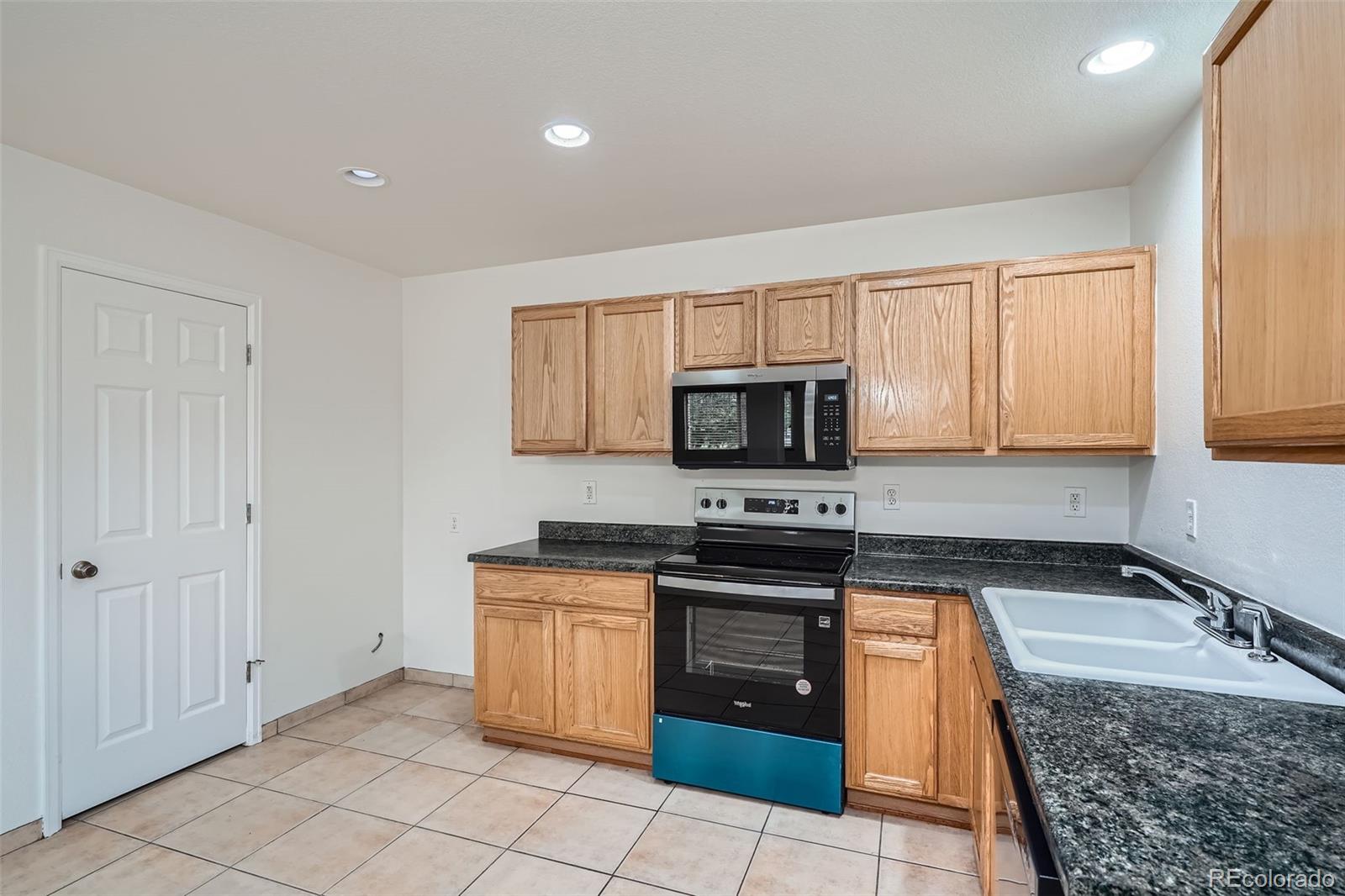 MLS Image #11 for 897  mockingbird lane ,brighton, Colorado