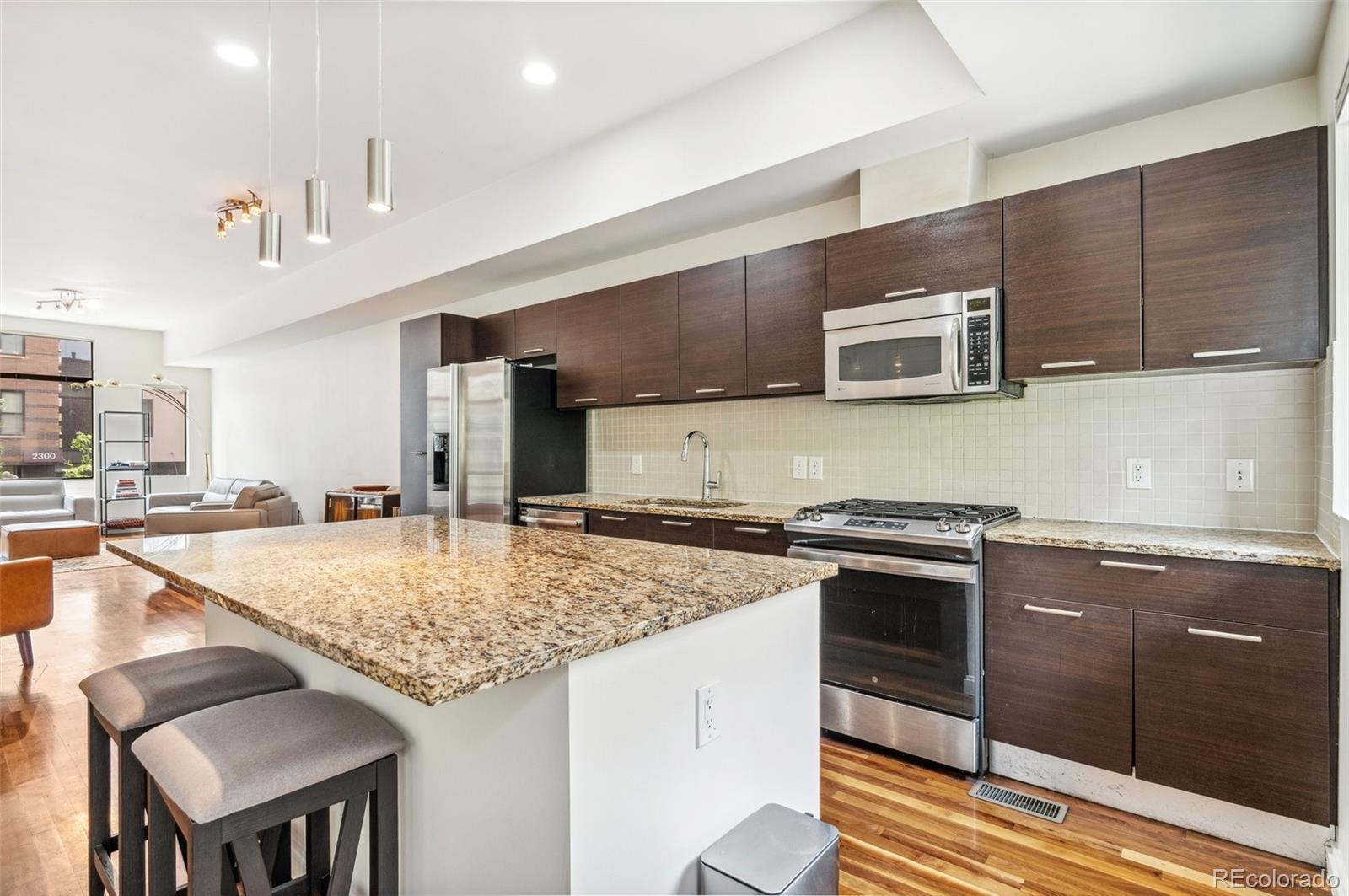 MLS Image #10 for 2325  walnut street 4,denver, Colorado