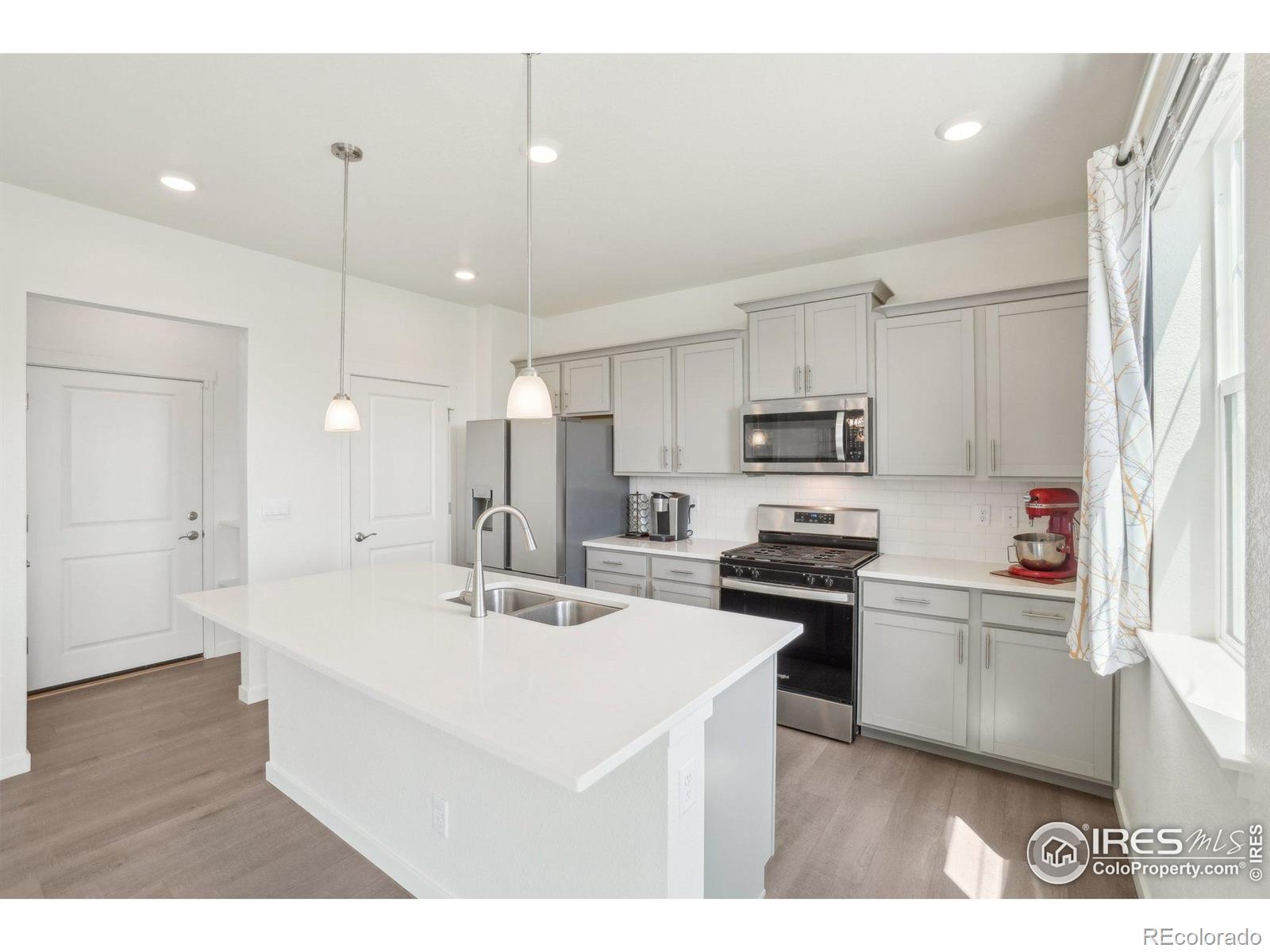 MLS Image #11 for 1800  vantage parkway,berthoud, Colorado