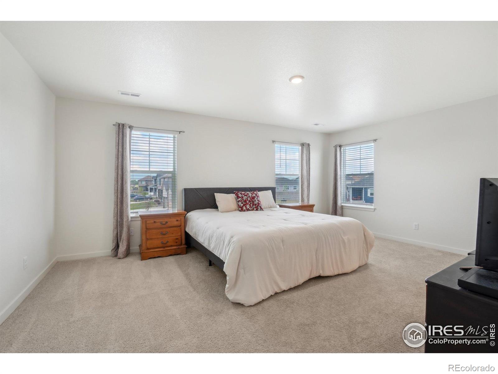 MLS Image #3 for 1800  vantage parkway,berthoud, Colorado