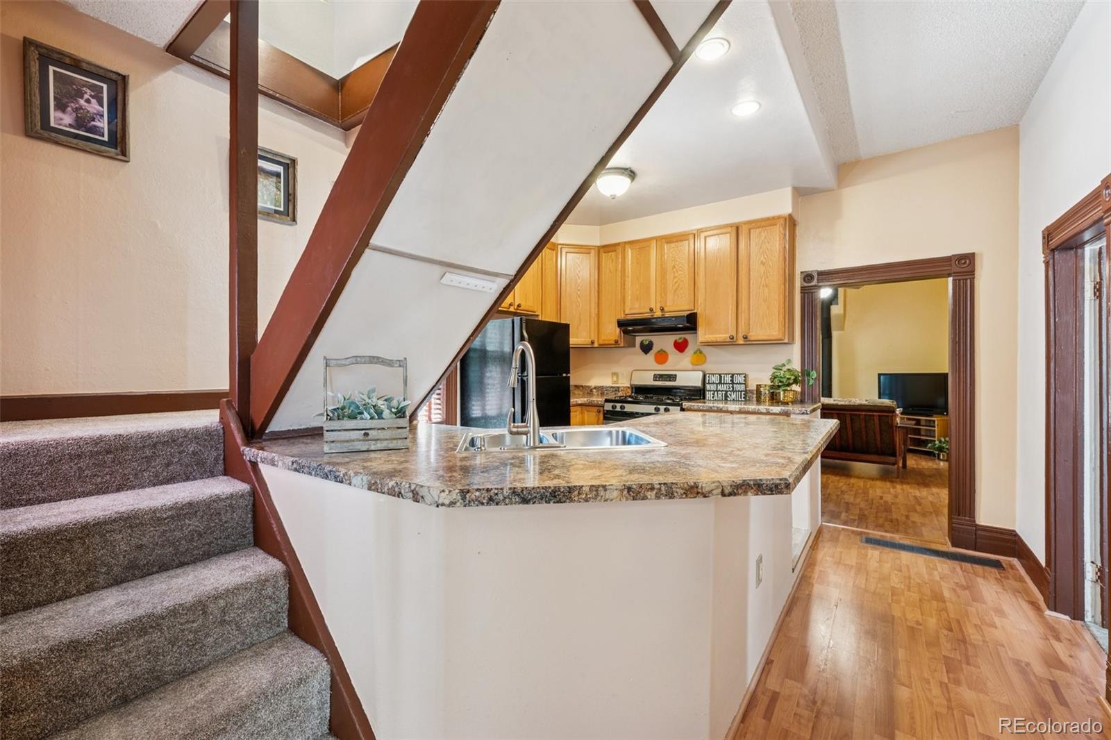 MLS Image #7 for 2119 w pikes peak avenue,colorado springs, Colorado