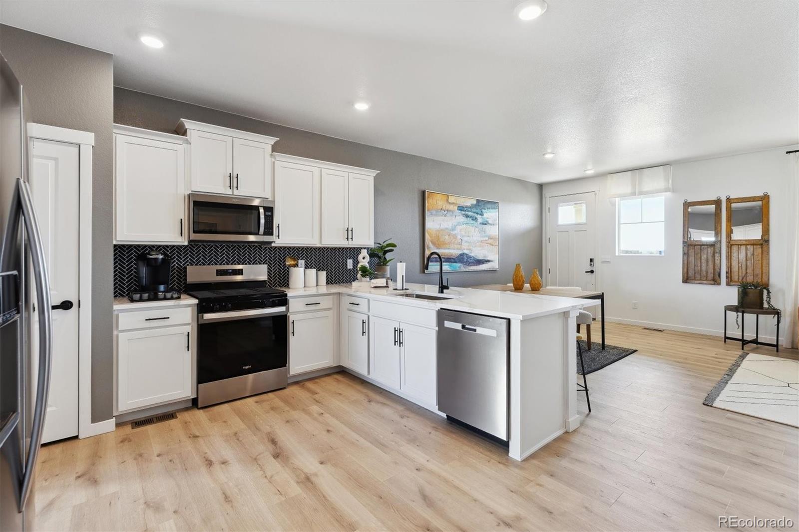 MLS Image #9 for 22203 e 6th place,aurora, Colorado