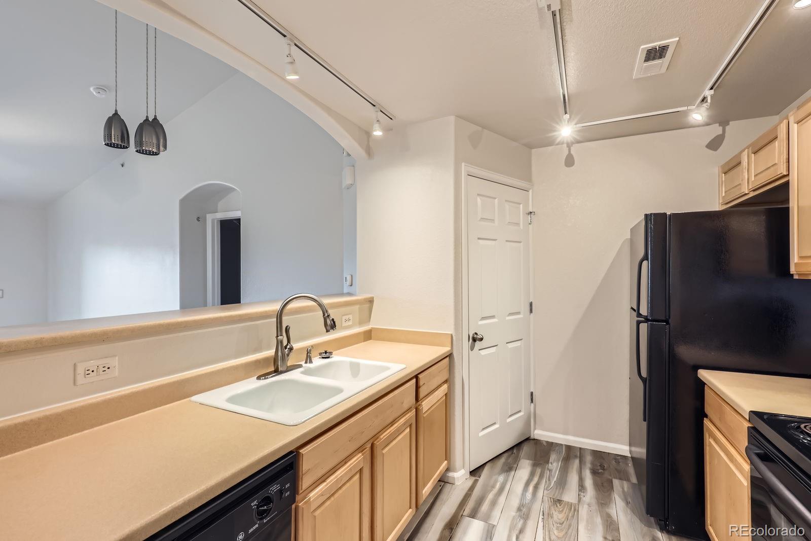 MLS Image #3 for 5255  memphis street,denver, Colorado