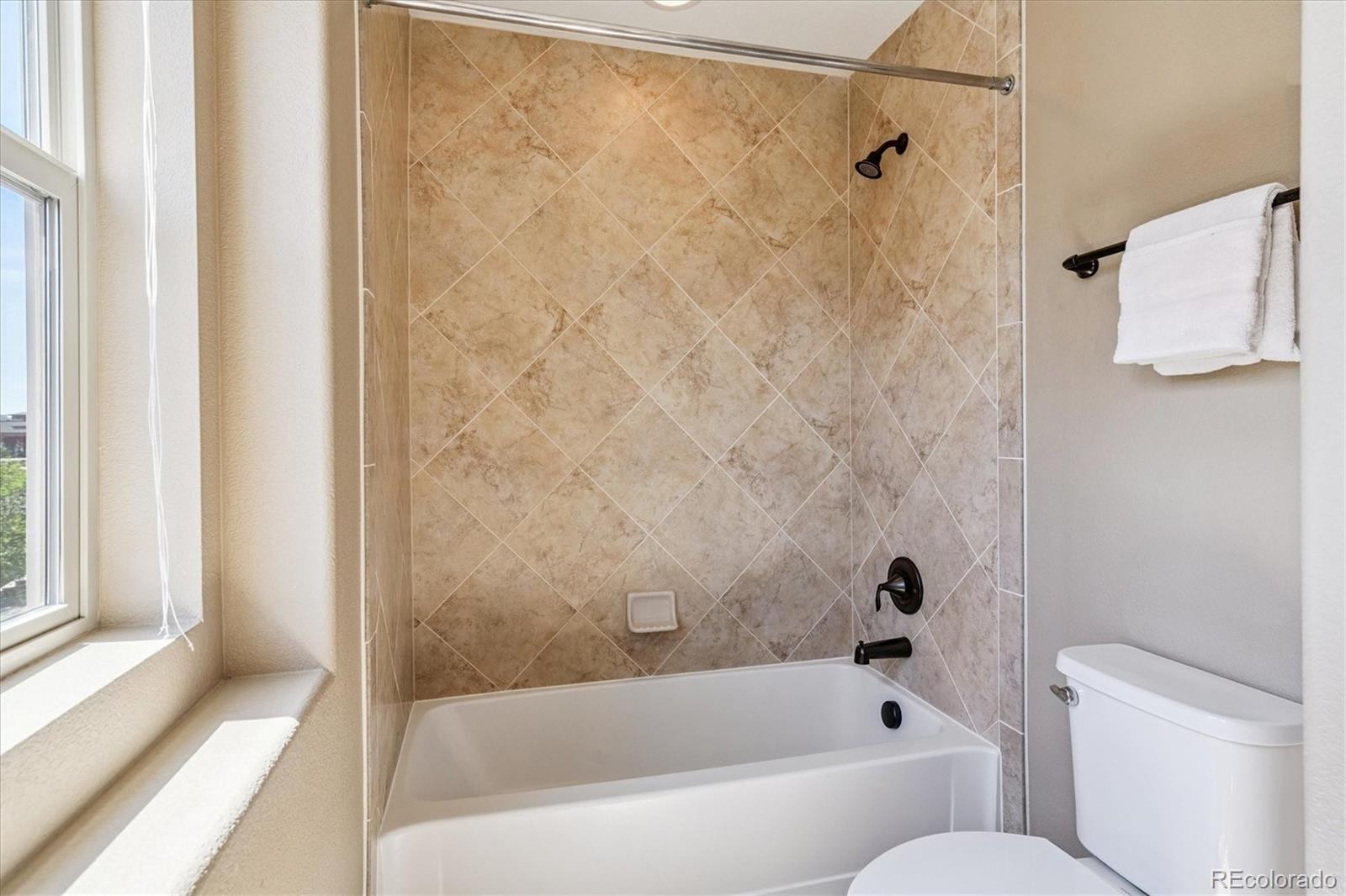 MLS Image #20 for 8695 e 49th place,denver, Colorado