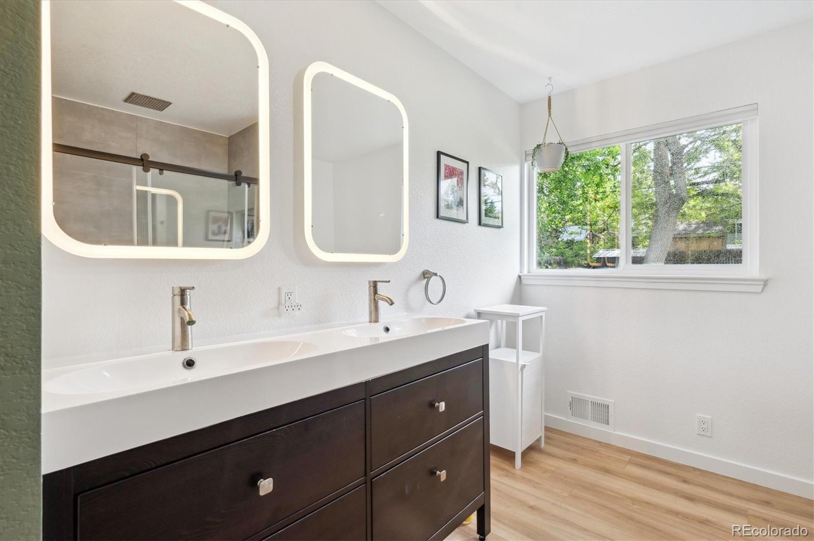 MLS Image #14 for 1888 s filbert court,denver, Colorado