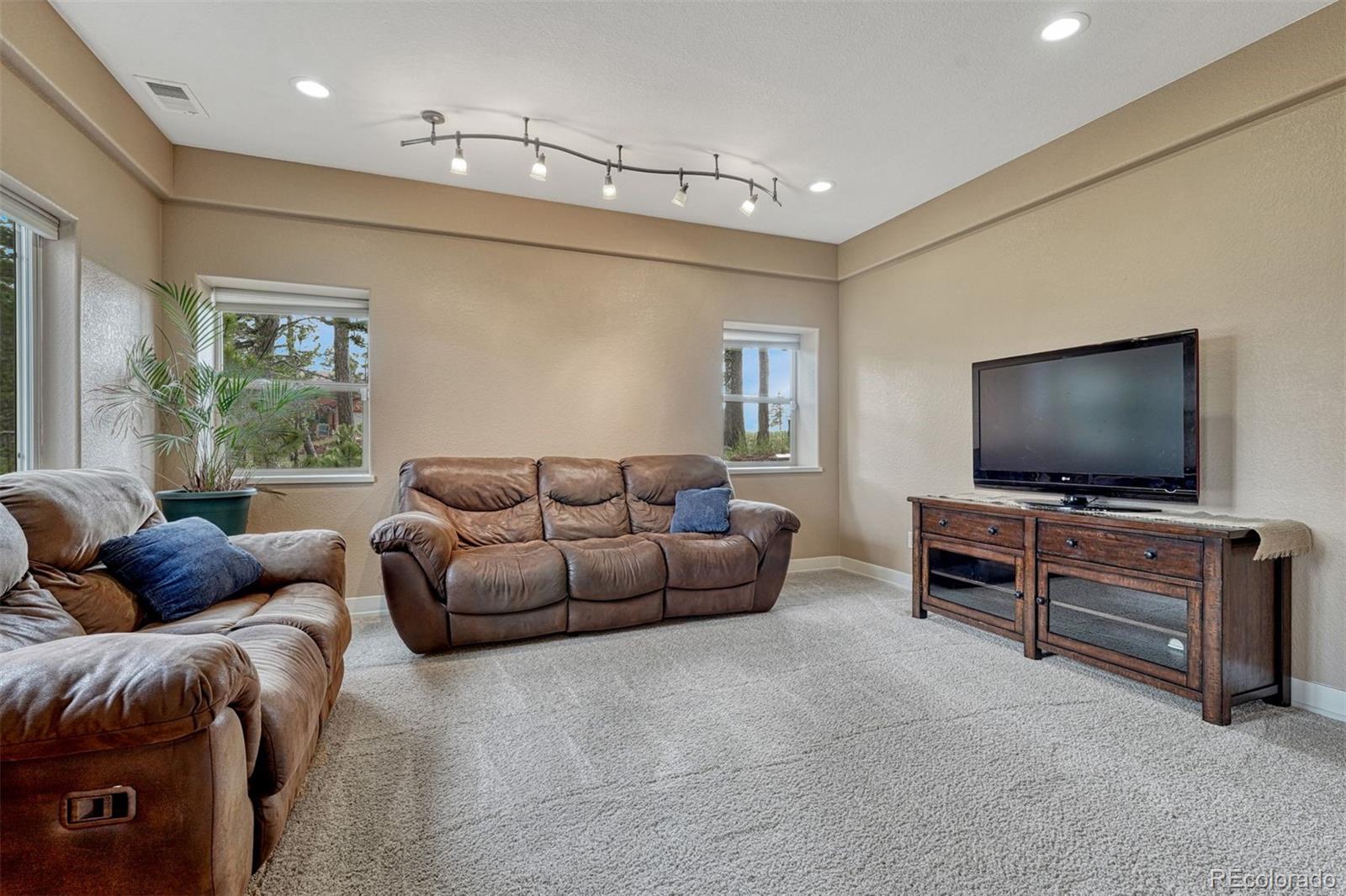 MLS Image #33 for 6125  connaught drive,colorado springs, Colorado
