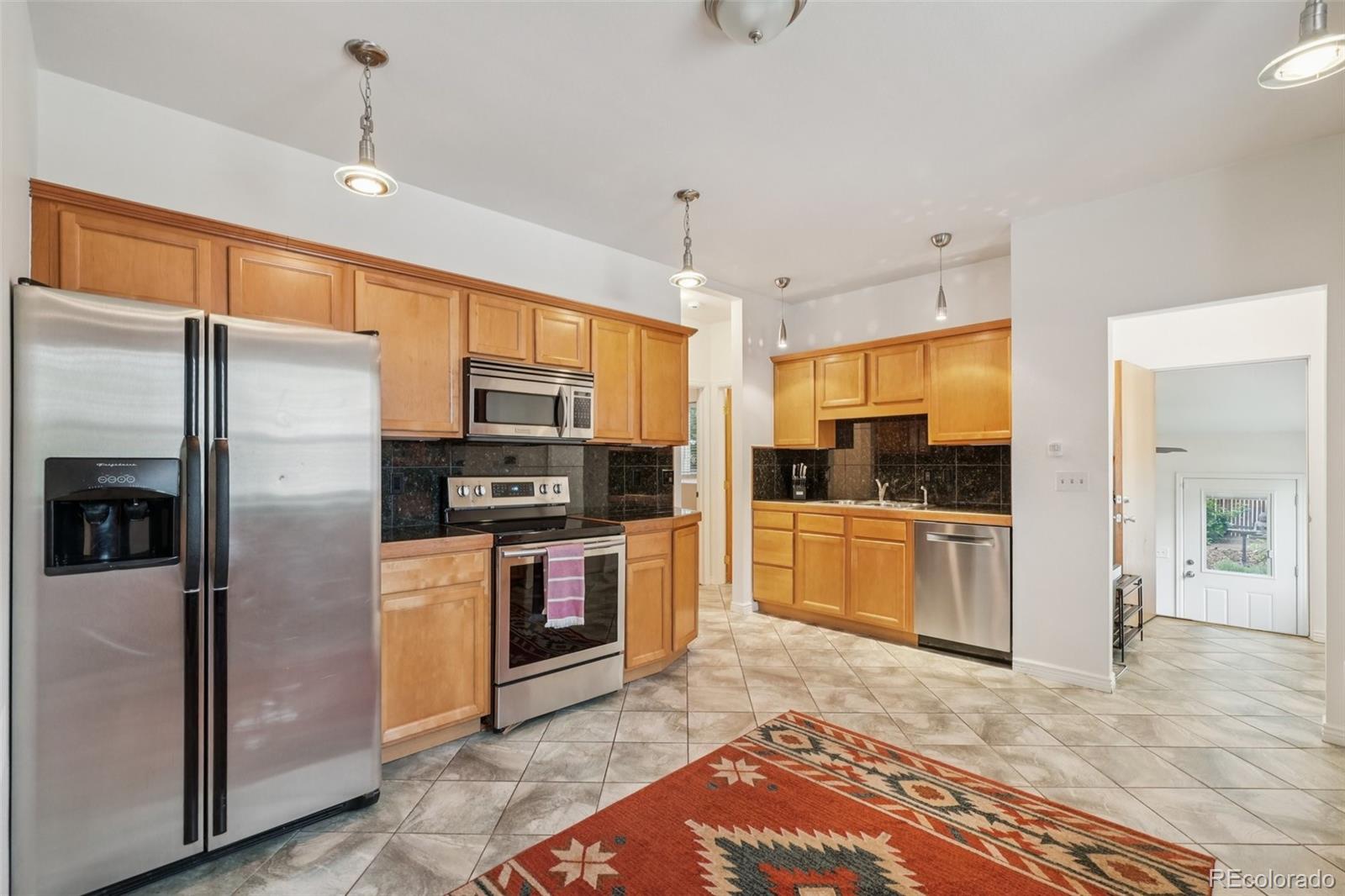 MLS Image #10 for 2203 s lincoln street,denver, Colorado