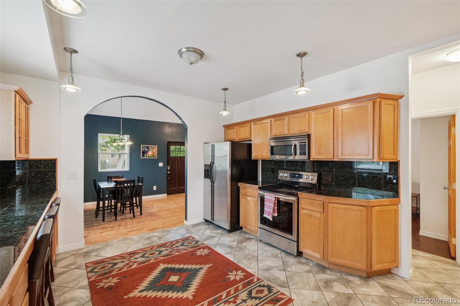 MLS Image #12 for 2203 s lincoln street,denver, Colorado