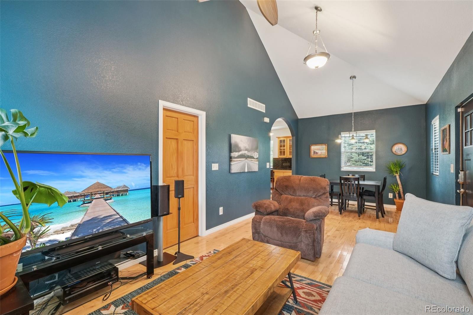 MLS Image #2 for 2203 s lincoln street,denver, Colorado