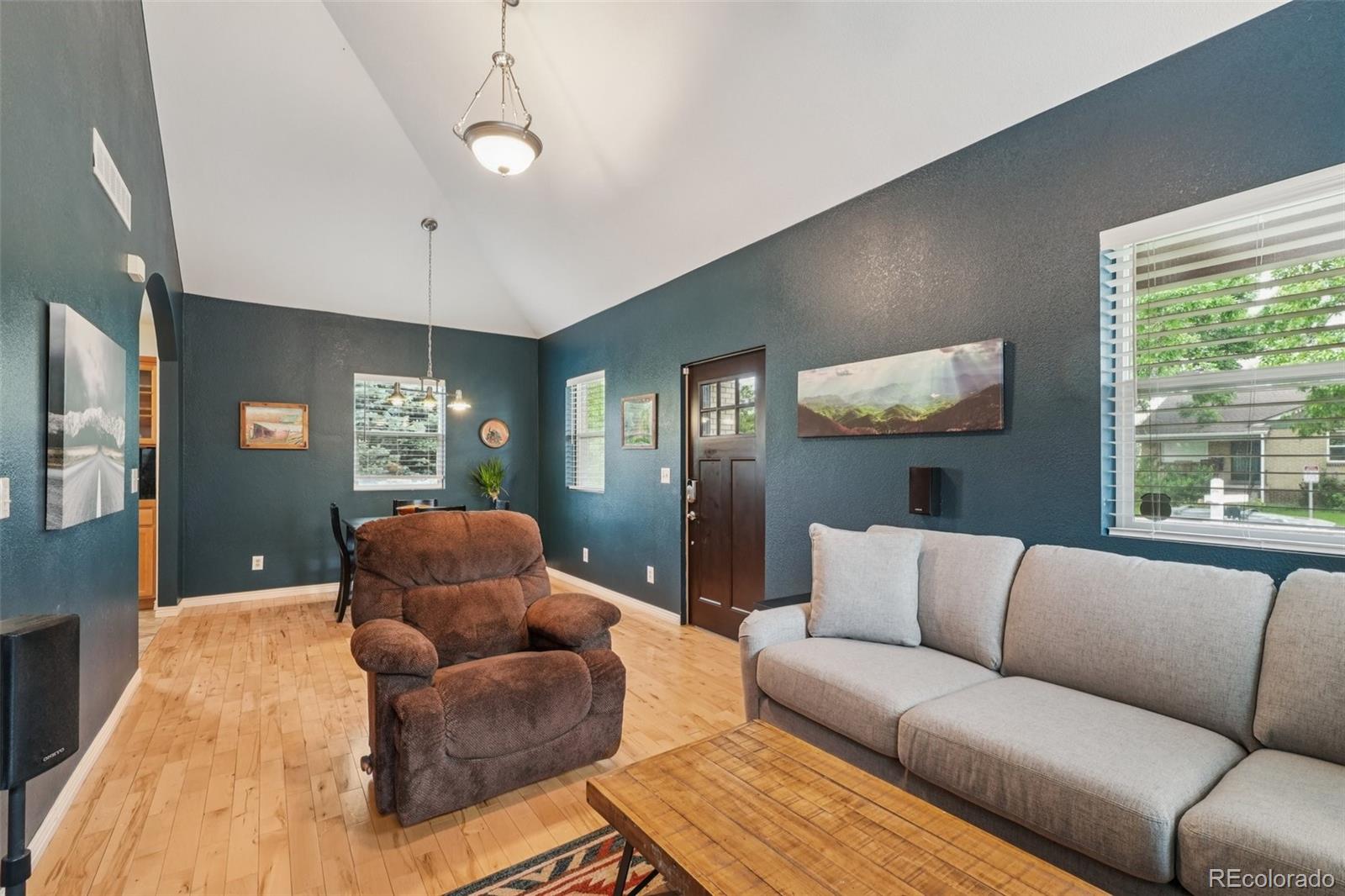 MLS Image #3 for 2203 s lincoln street,denver, Colorado