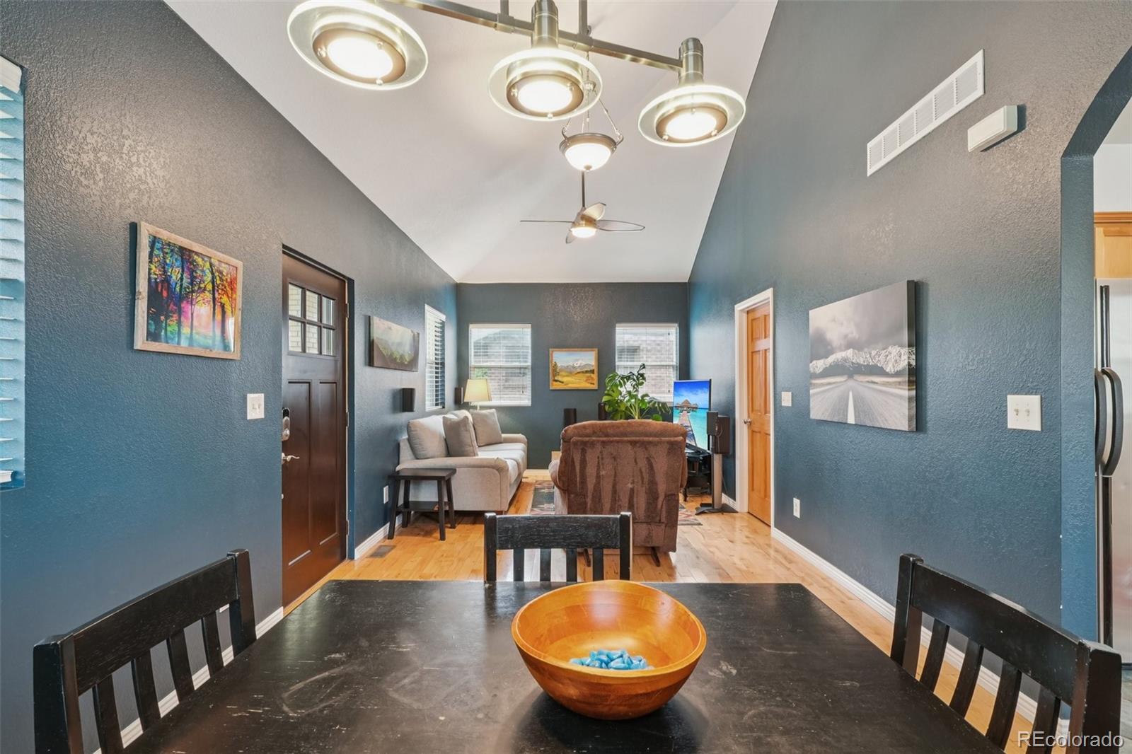 MLS Image #9 for 2203 s lincoln street,denver, Colorado