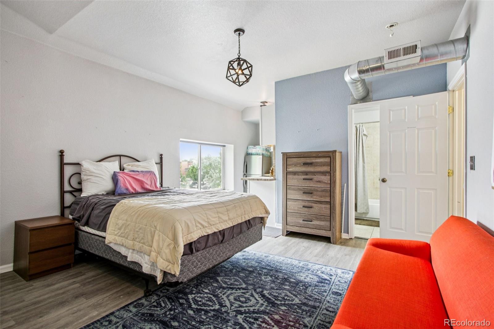 MLS Image #15 for 915  26th street,denver, Colorado