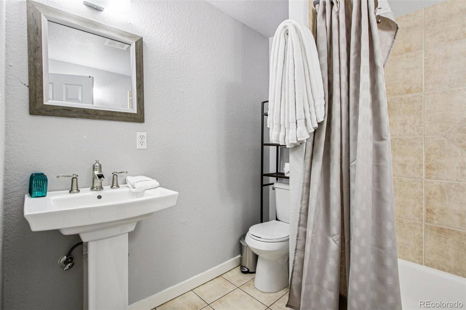 MLS Image #36 for 915  26th street,denver, Colorado