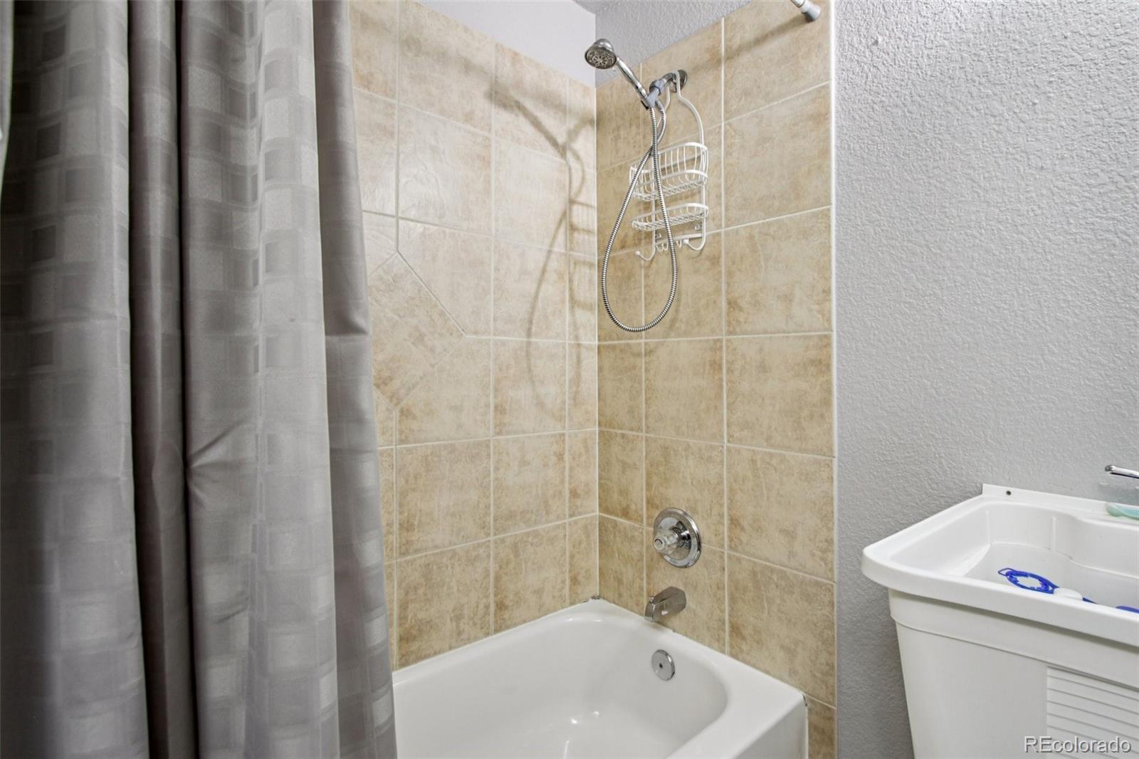 MLS Image #37 for 915  26th street,denver, Colorado