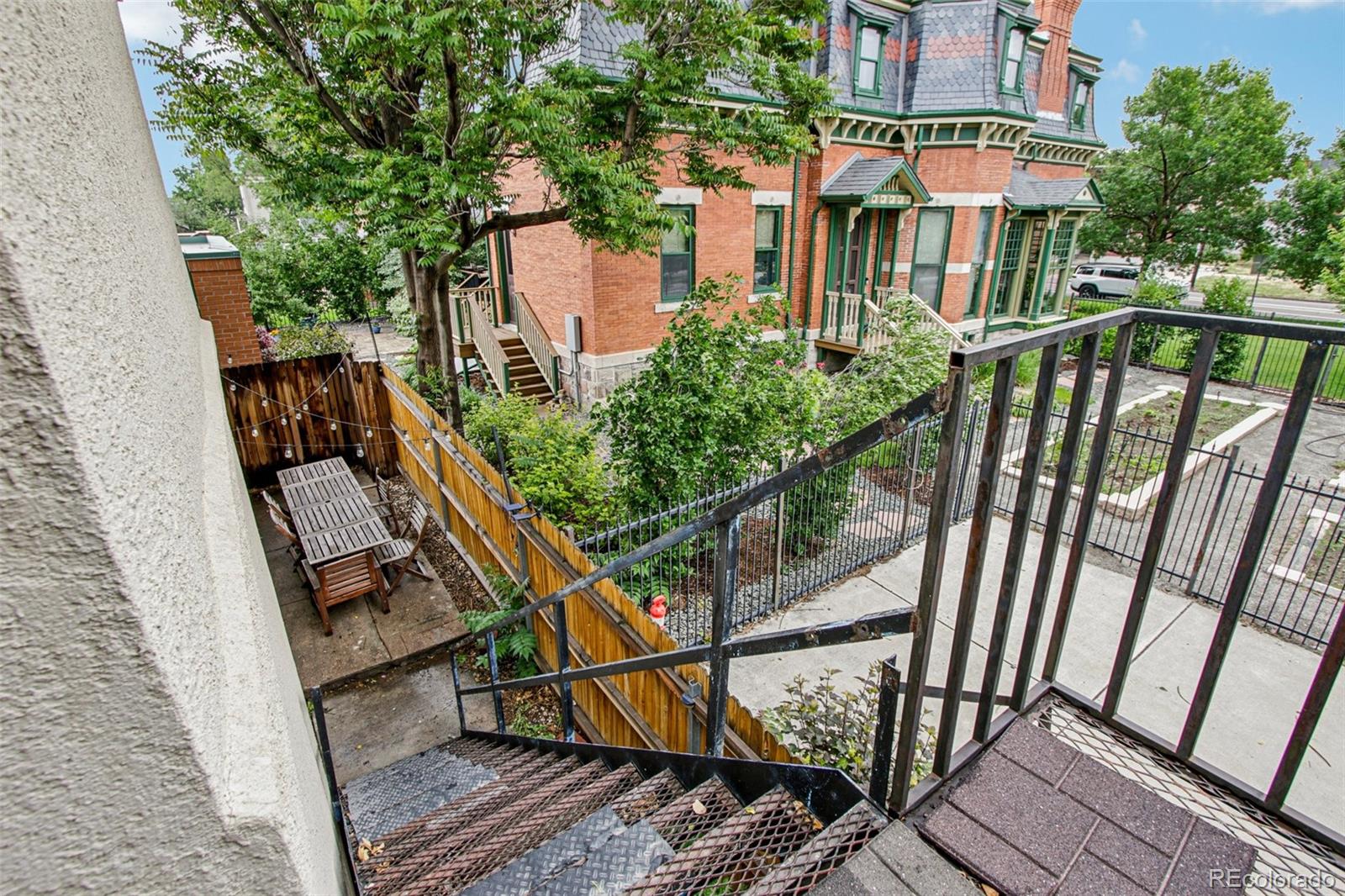 MLS Image #39 for 915  26th street,denver, Colorado