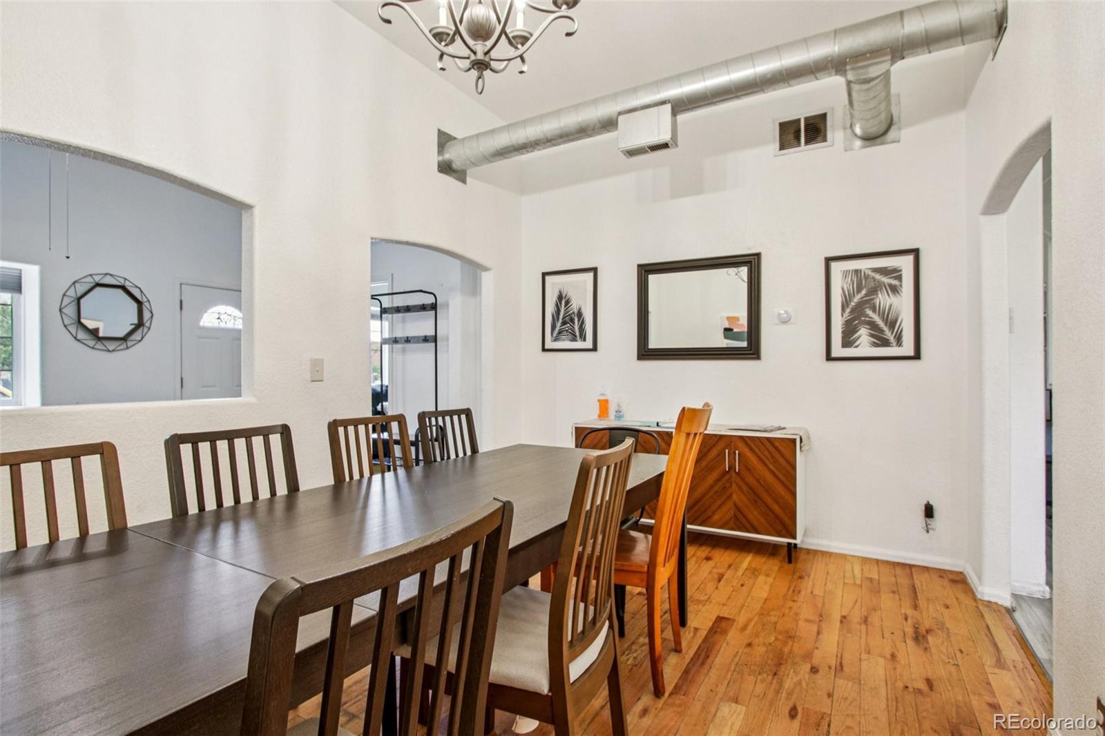 MLS Image #5 for 915  26th street,denver, Colorado