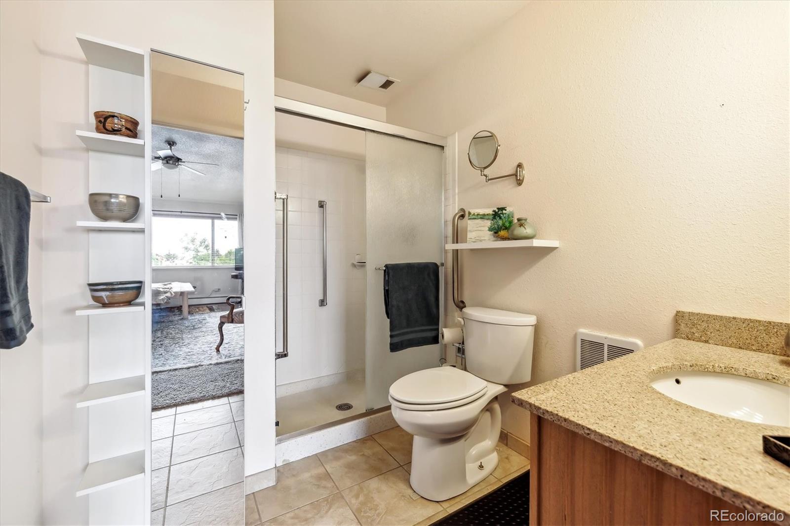 MLS Image #10 for 715 s alton way,denver, Colorado