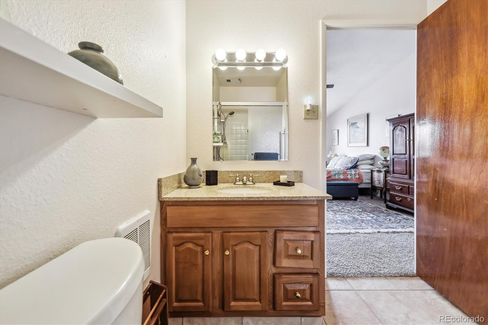 MLS Image #11 for 715 s alton way,denver, Colorado