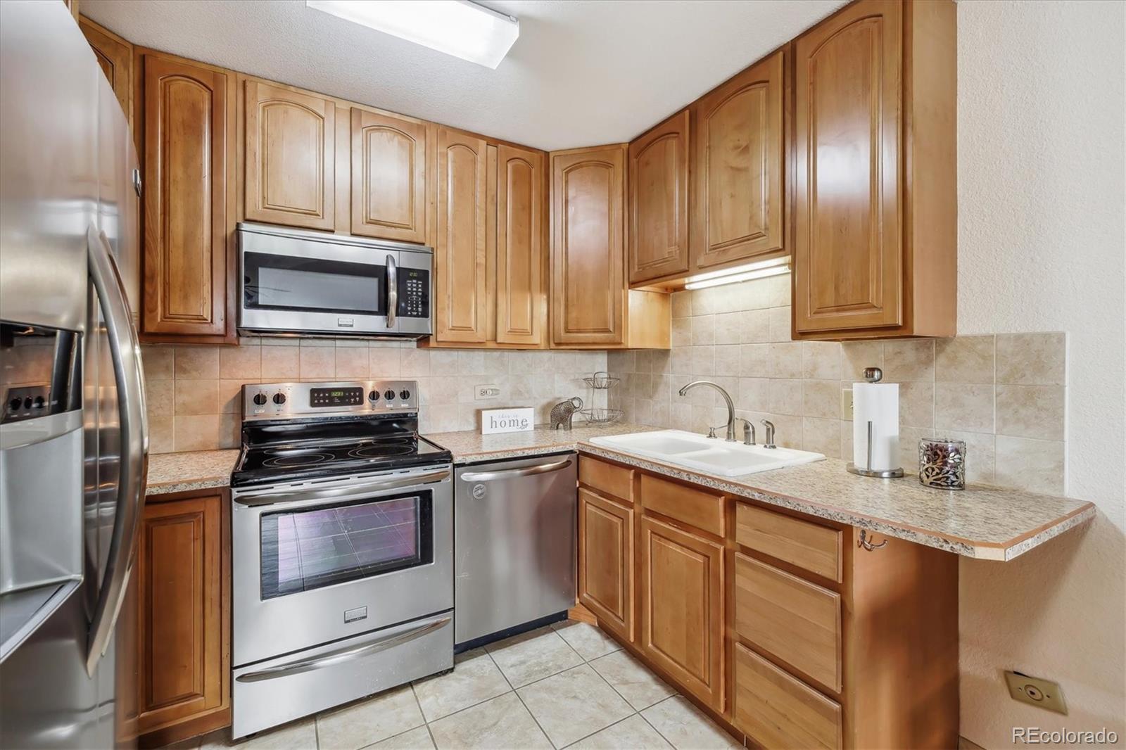 MLS Image #2 for 715 s alton way,denver, Colorado