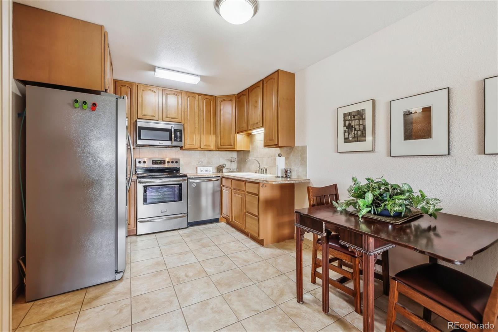 MLS Image #3 for 715 s alton way,denver, Colorado