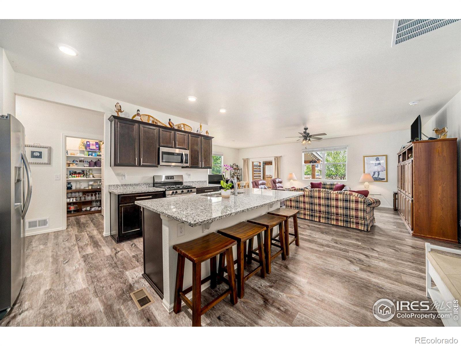 MLS Image #3 for 926  birchdale court,windsor, Colorado