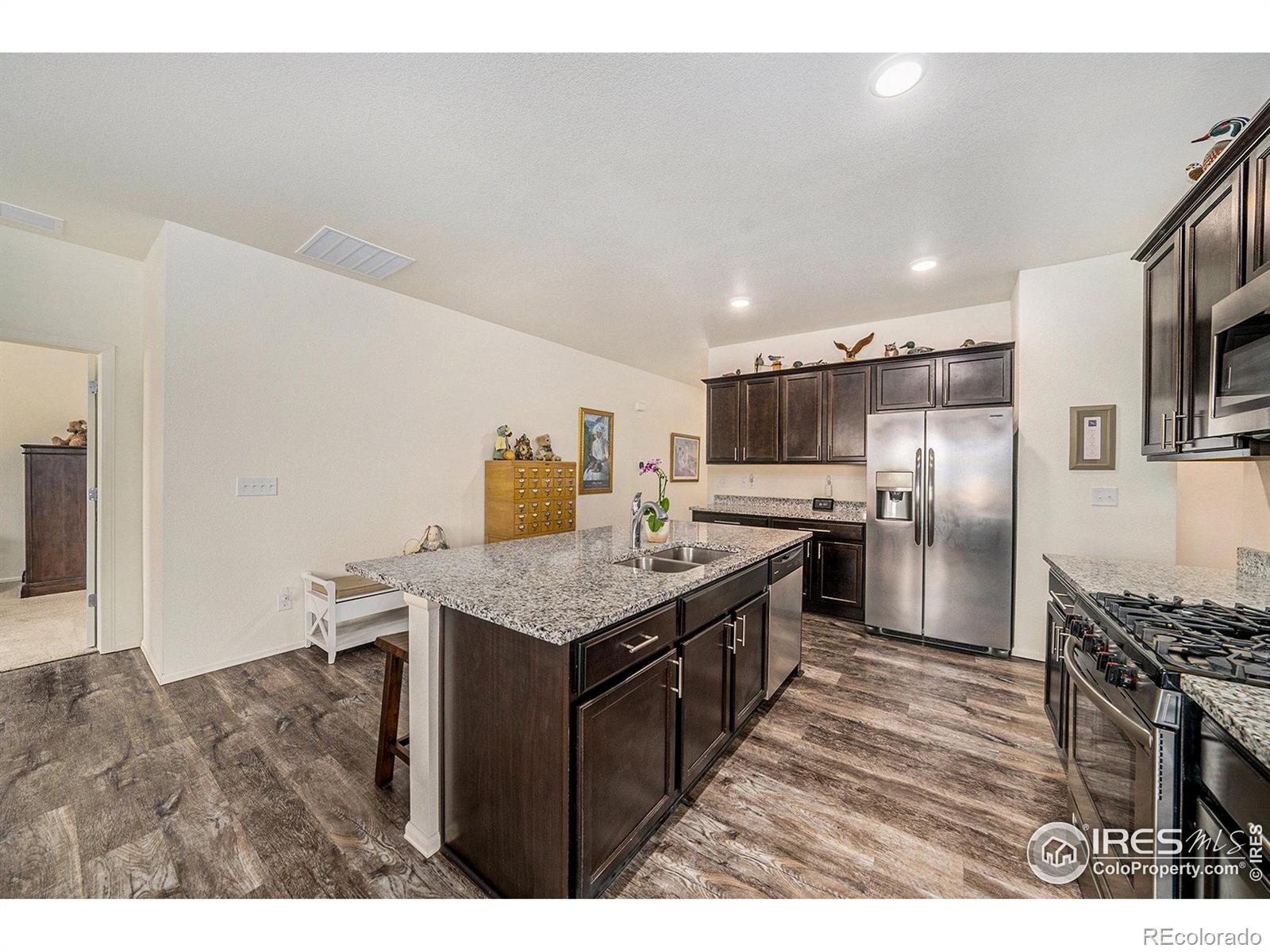 MLS Image #5 for 926  birchdale court,windsor, Colorado