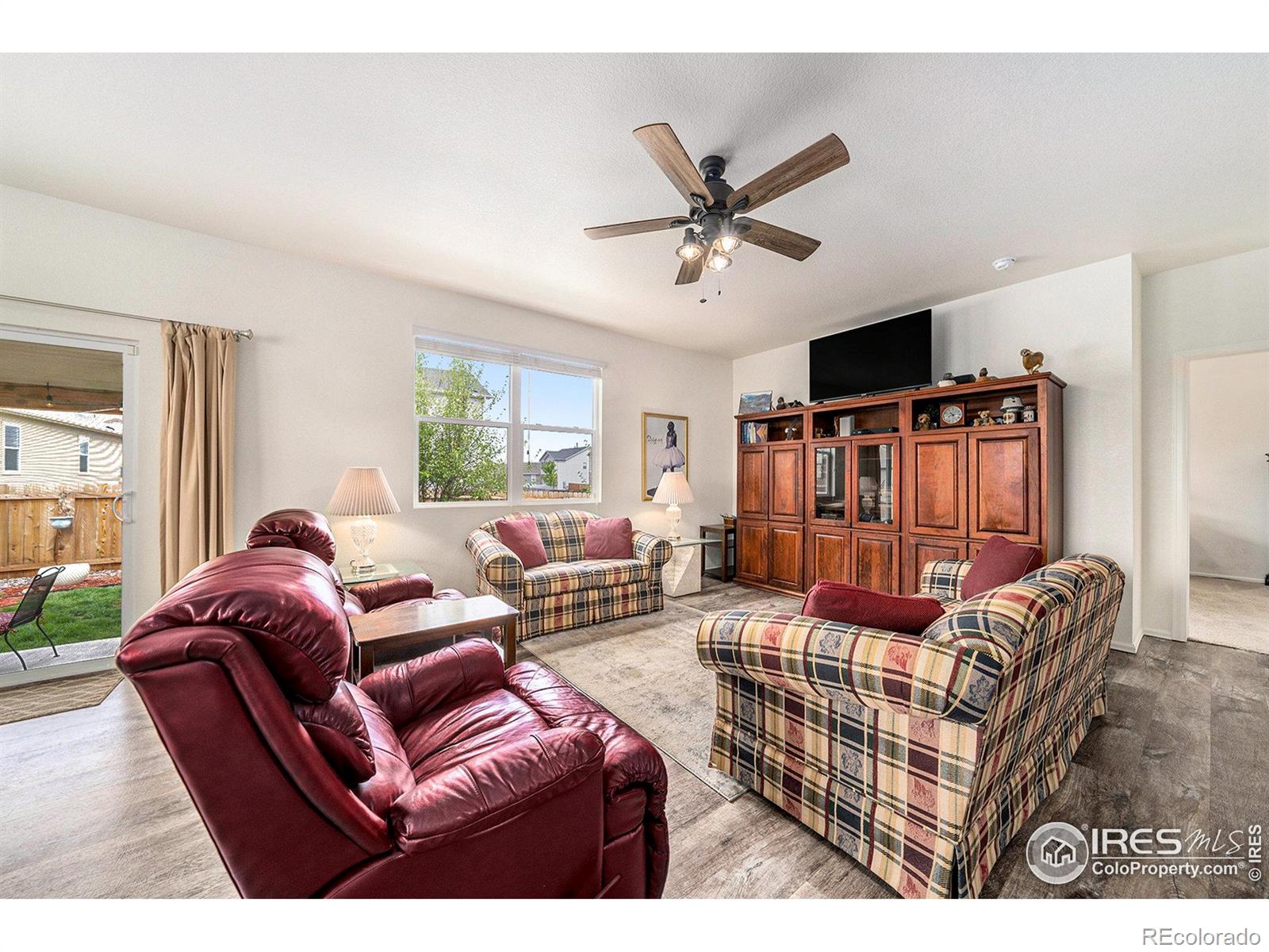 MLS Image #7 for 926  birchdale court,windsor, Colorado