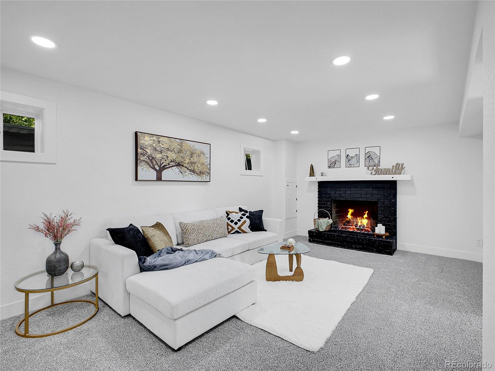 MLS Image #18 for 1517 s elkhart street,aurora, Colorado