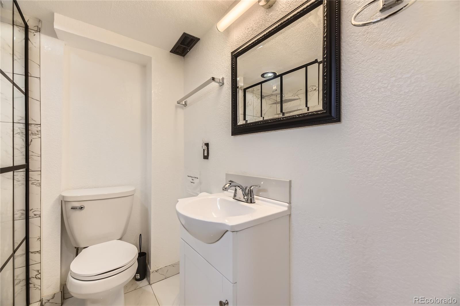 MLS Image #22 for 10633 e 6th place,aurora, Colorado