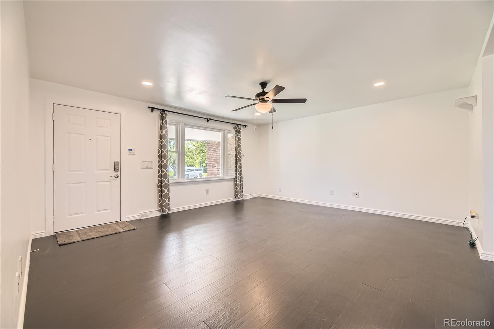 MLS Image #3 for 10633 e 6th place,aurora, Colorado
