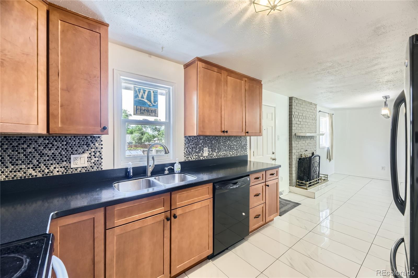 MLS Image #6 for 10633 e 6th place,aurora, Colorado