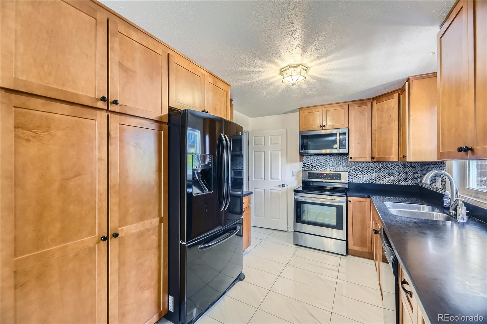 MLS Image #8 for 10633 e 6th place,aurora, Colorado