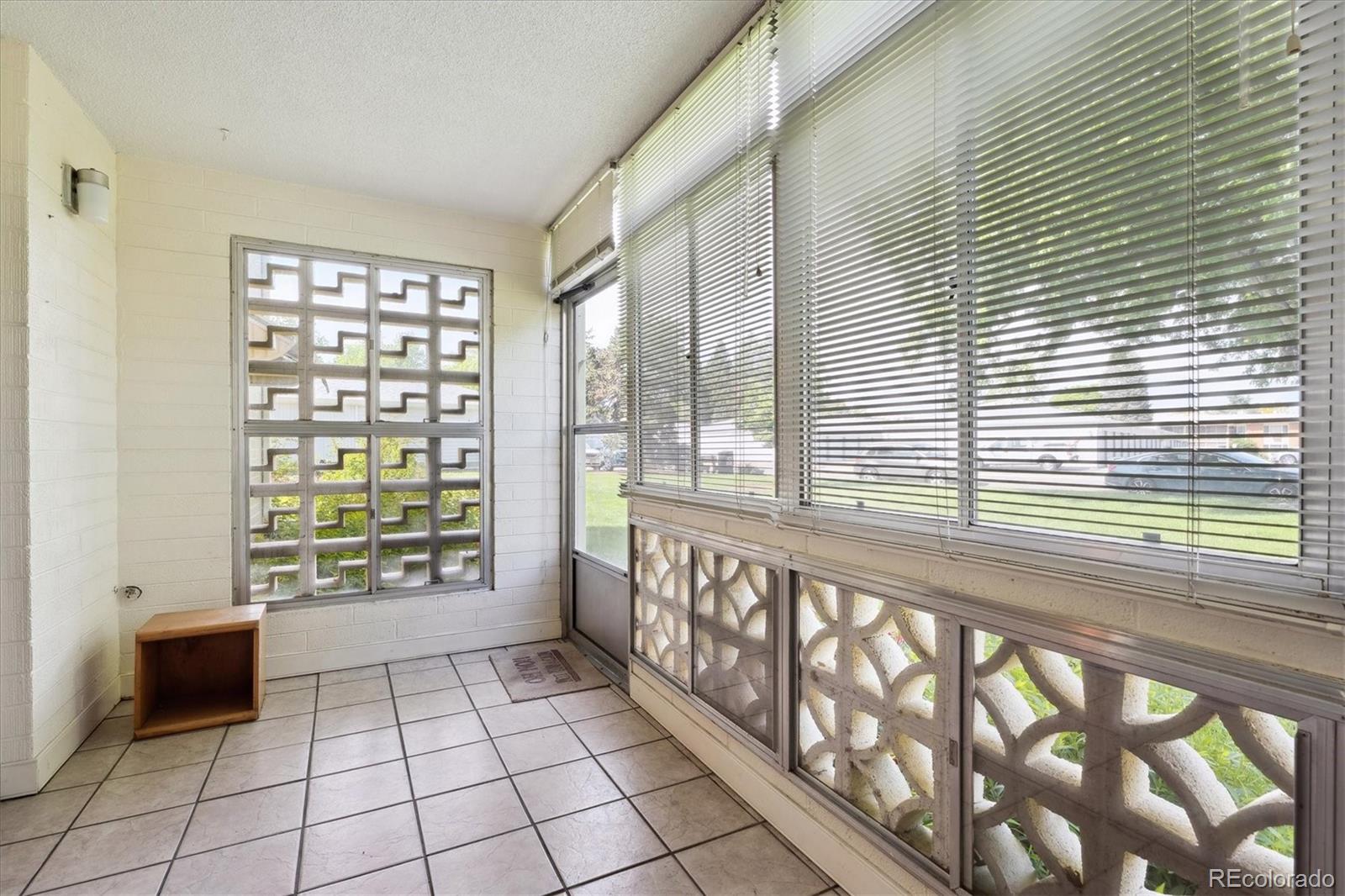 MLS Image #16 for 710 s clinton street 1a,denver, Colorado