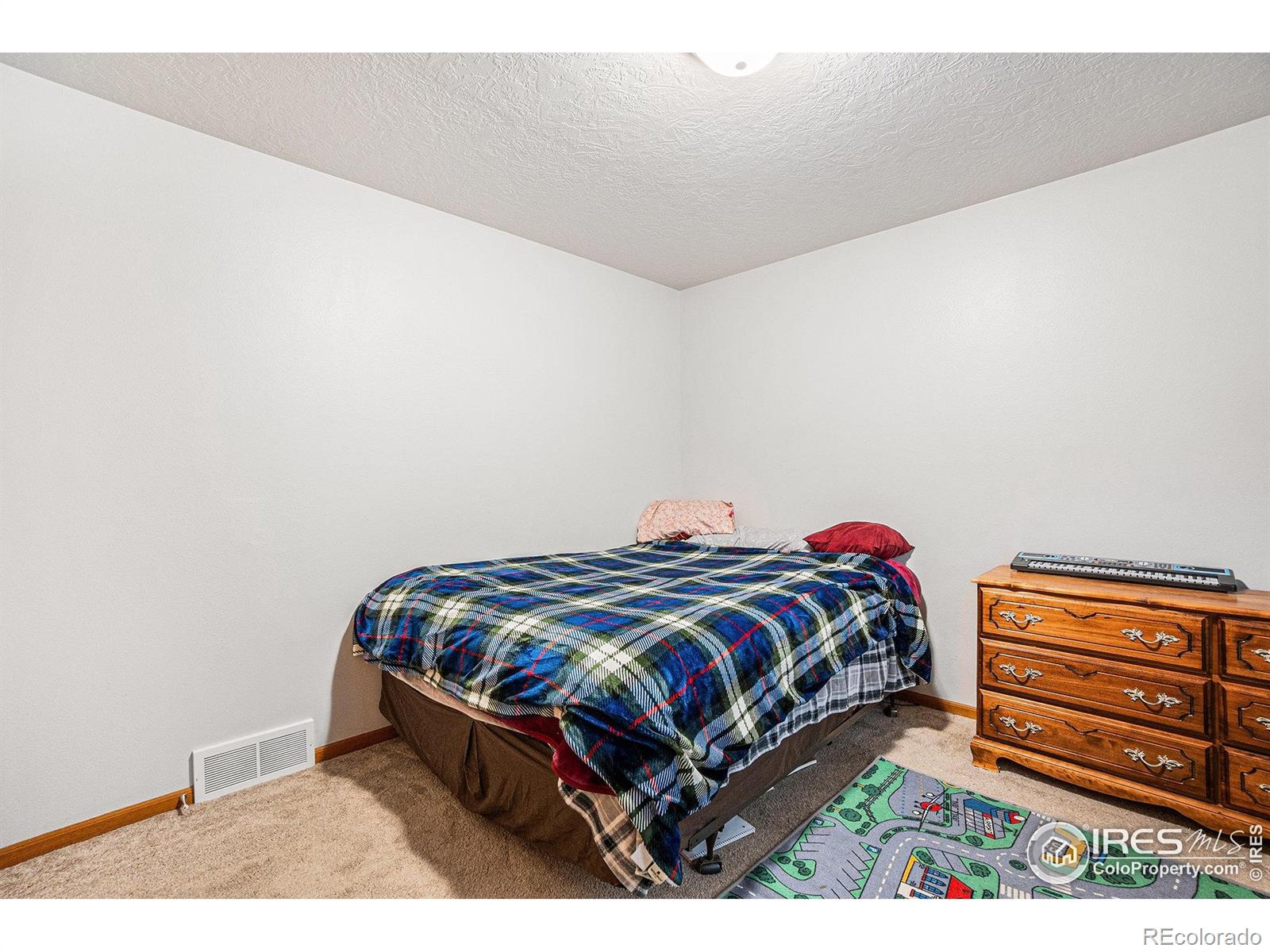 MLS Image #11 for 209 n 44th ave ct,greeley, Colorado
